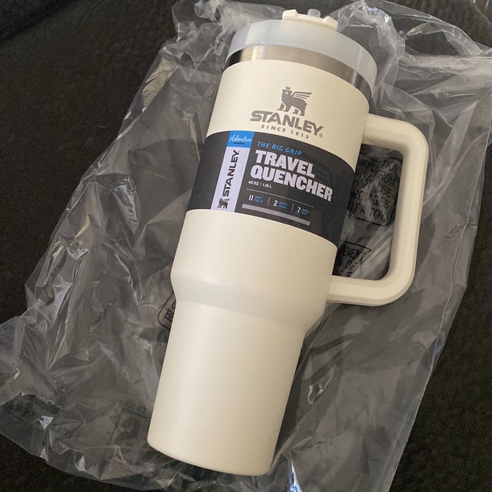 STANLEY ADVENTURE QUENCHER TRAVEL TUMBLER | 40 OZ